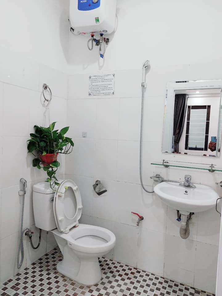 Bán nhà Nam Từ Liêm sát mặt đường Nguyễn Cơ Thạch, 15m*4 tầng, ô tô gửi ngay gần nhà