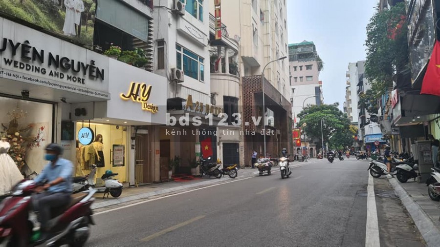 Nhà nguyên căn Mai Hắc Đế 3 bước ra Vincom Bà Triệu 20m2, giá nhỉnh 1 tỷ, sổ chính chủ