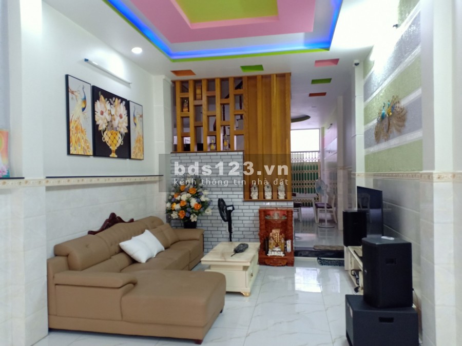 Bán nhà Nguyễn Văn Luông, Quận 6, hẻm 6m, 48m2, 3tỷ9. LH: 0772695942
