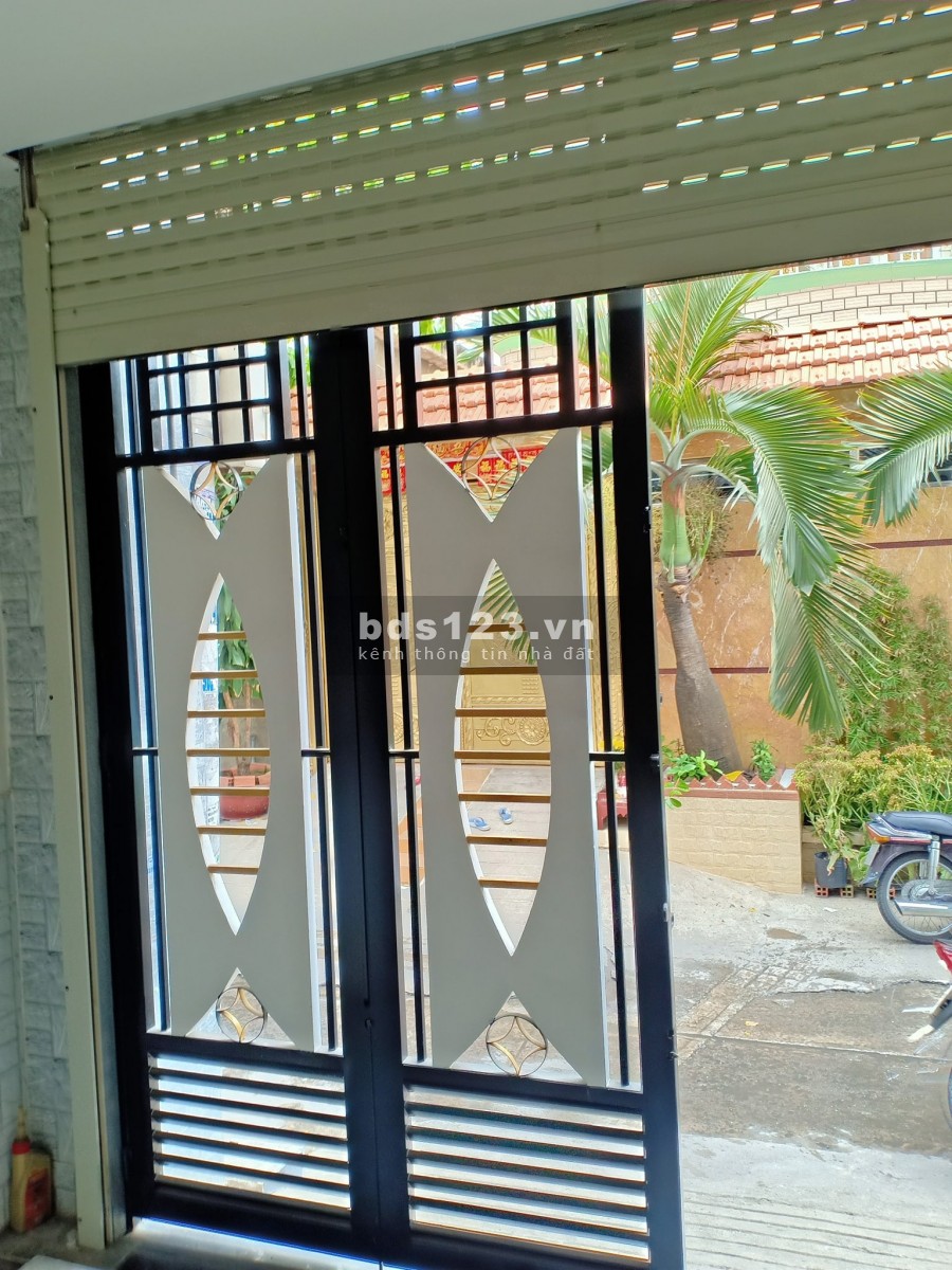 Bán nhà Nguyễn Văn Luông, Quận 6, hẻm 6m, 48m2, 3tỷ9. LH: 0772695942