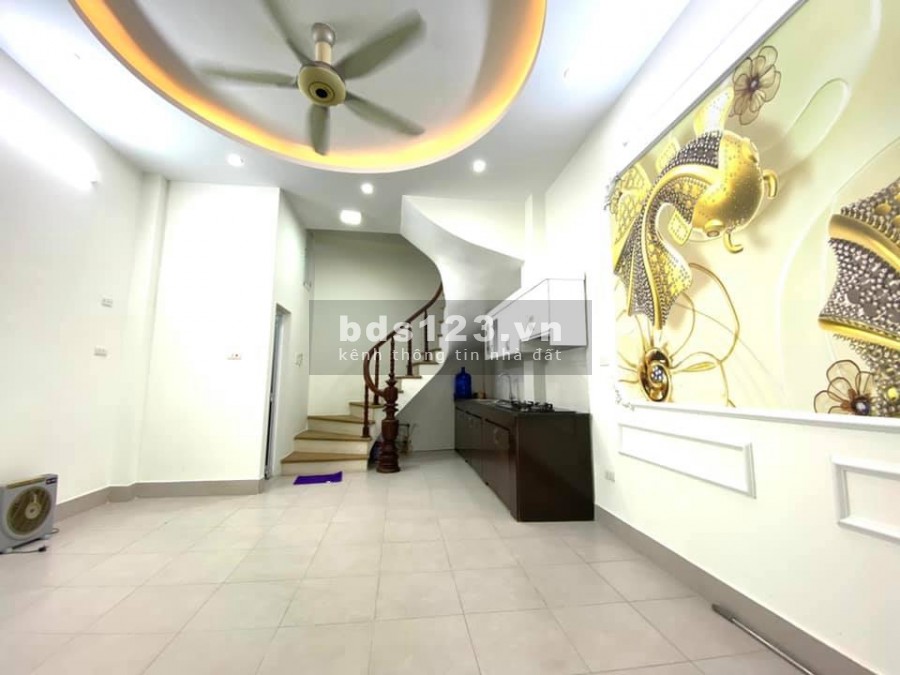 Bán Nhà Hoàng Mai diện tích sử dụng 28m2 đúc 4 tầng kiên cố, giá nhỉnh 2 tỷ