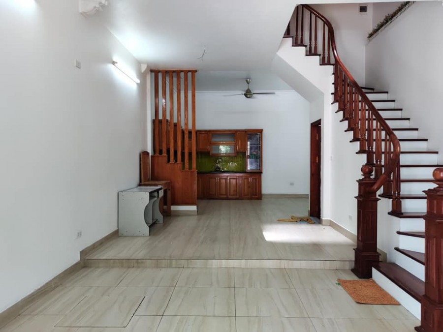 Bán nhà phố Láng Đống Đa gần ĐH Ngân Hàng Thủy Lợi Công Đoàn 50m 5T siêu đẹp ở ngay 5 tỷ