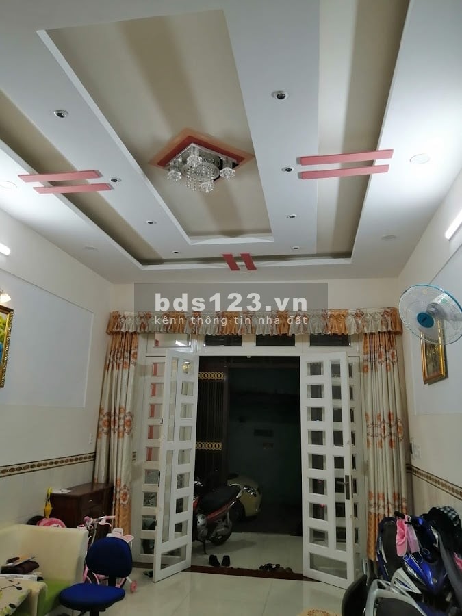 Bán nhà đường Đỗ Nhuận, dt 55m2, 2 tầng Quận Tân Phú, giá chỉ 3.9 tỷ
