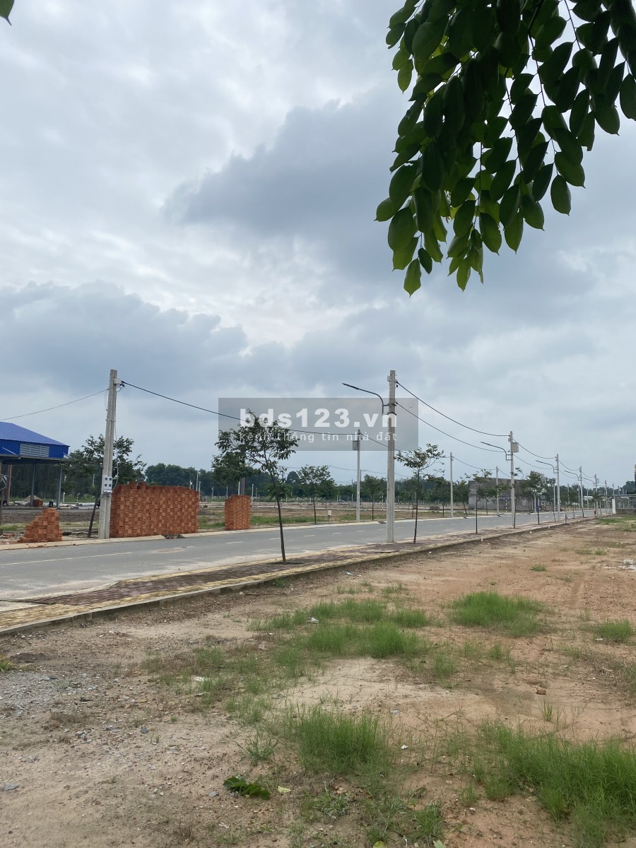 Cần tiền nên bán gấp lô đất để về quê, giá thương lượng chính chủ, lh 0333439962