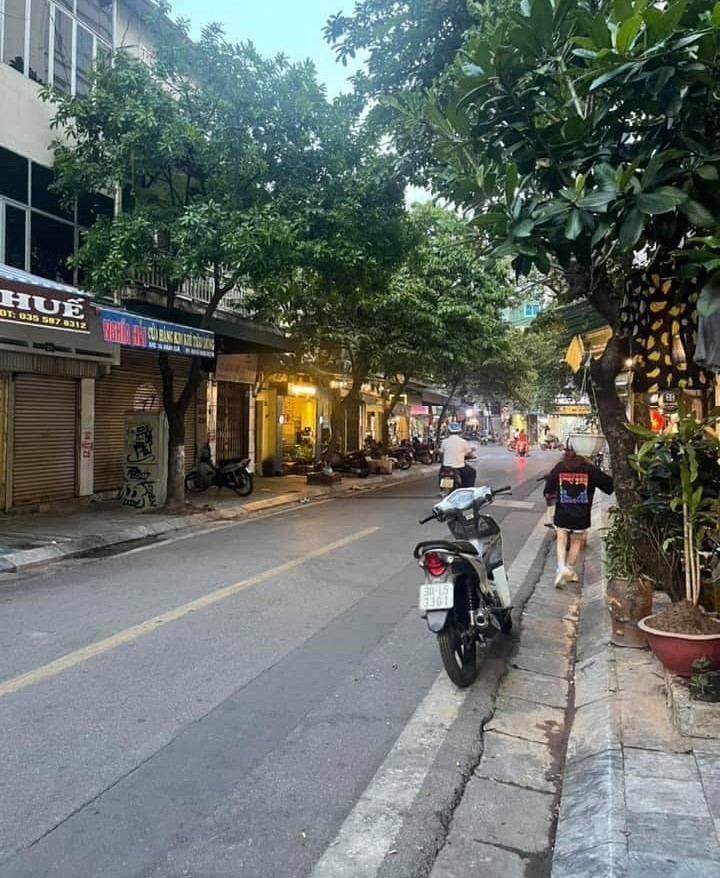 Mặt phố Hàng Cá 50m trung tâm Phố cổ đẳng cấp Đại gia, liên hệ 0975648579
