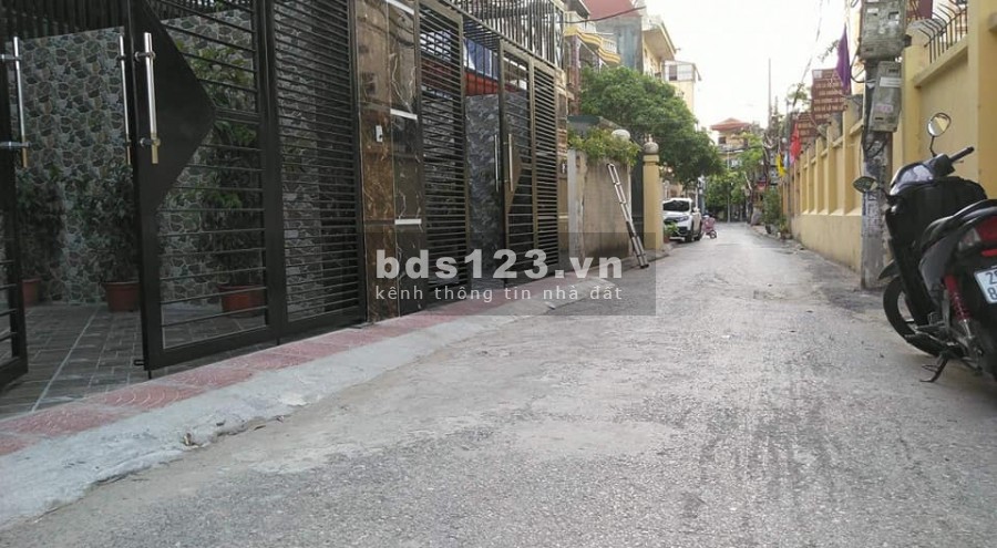 Bán nhà Bồ Đề, Ô tô tránh, Kinh doanh nhỏ, ngõ thông, dt 40m2, giá 6.2 tỷ