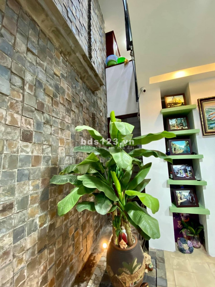 Bán nhà 6 tầng, dt 45m2, sát phố Xã Đàn nhà đẹp ở ngay ngõ nông thoáng nhỉnh 3 tỷ