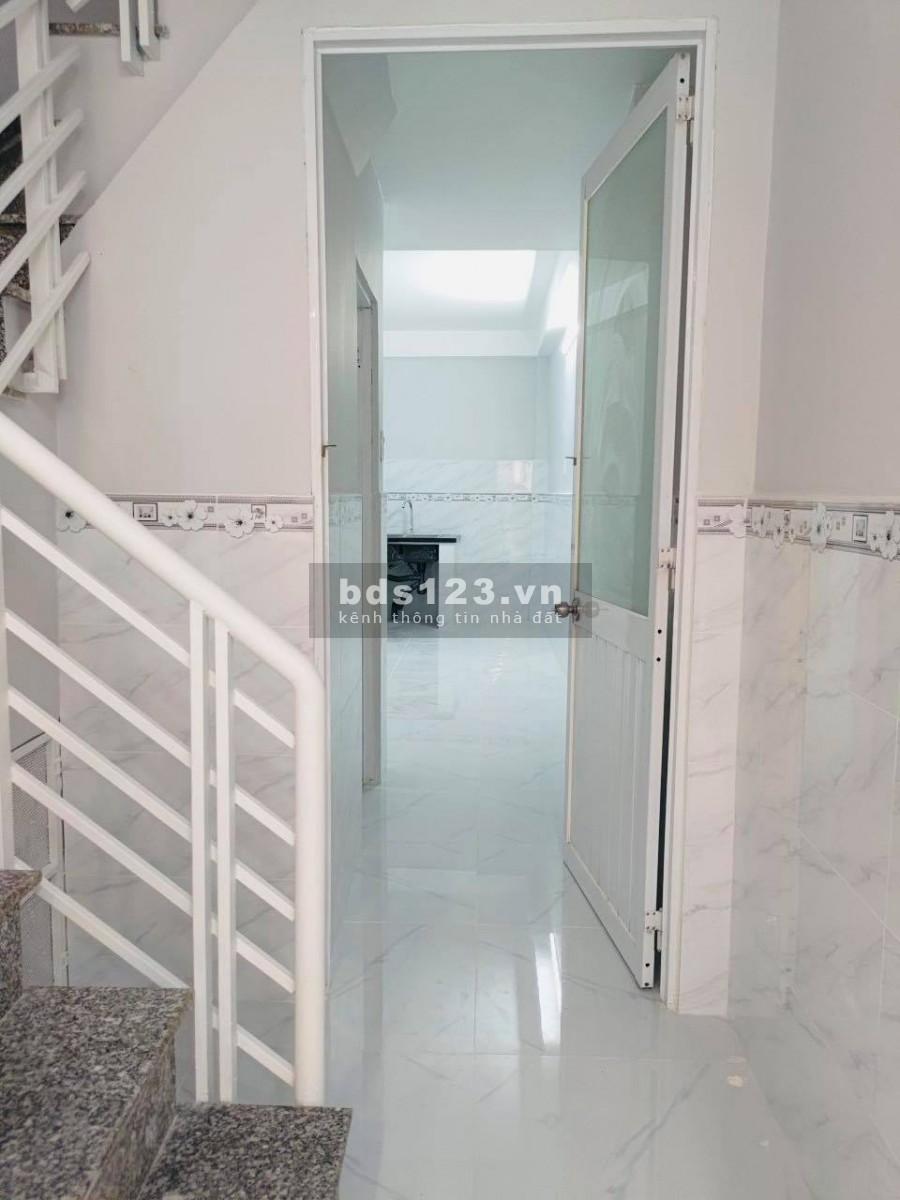 Bán gấp nhà gần Phạm Văn Đồng, giá bán nguyên căn giá 3.4 tỷ, lh 0914978038