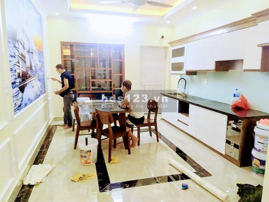 Bán nhà phố Yên Lạc ô tô đỗ cửa, trung tâm Hai Bà Trưng, sổ đỏ chính chủ