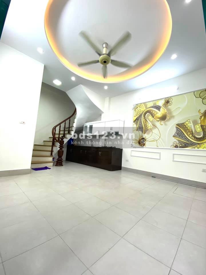 Bán Nhà Hoàng Mai diện tích sử dụng 28m2 đúc 4 tầng kiên cố, giá nhỉnh 2 tỷ