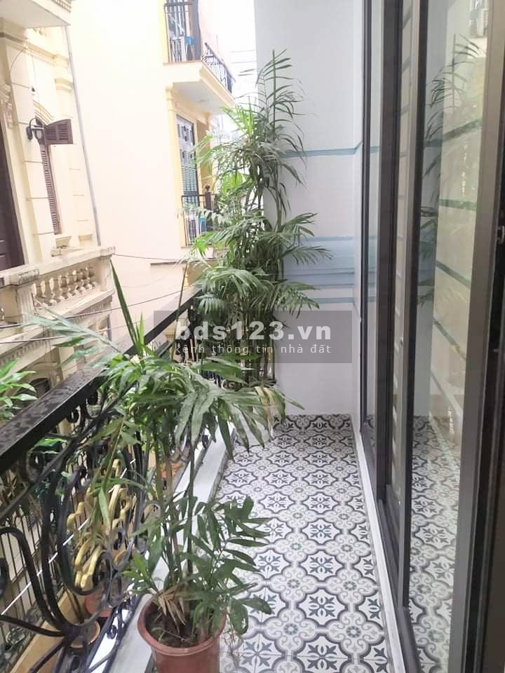 Bán nhà phố Yên Lạc ô tô đỗ cửa, trung tâm Hai Bà Trưng, sổ đỏ chính chủ