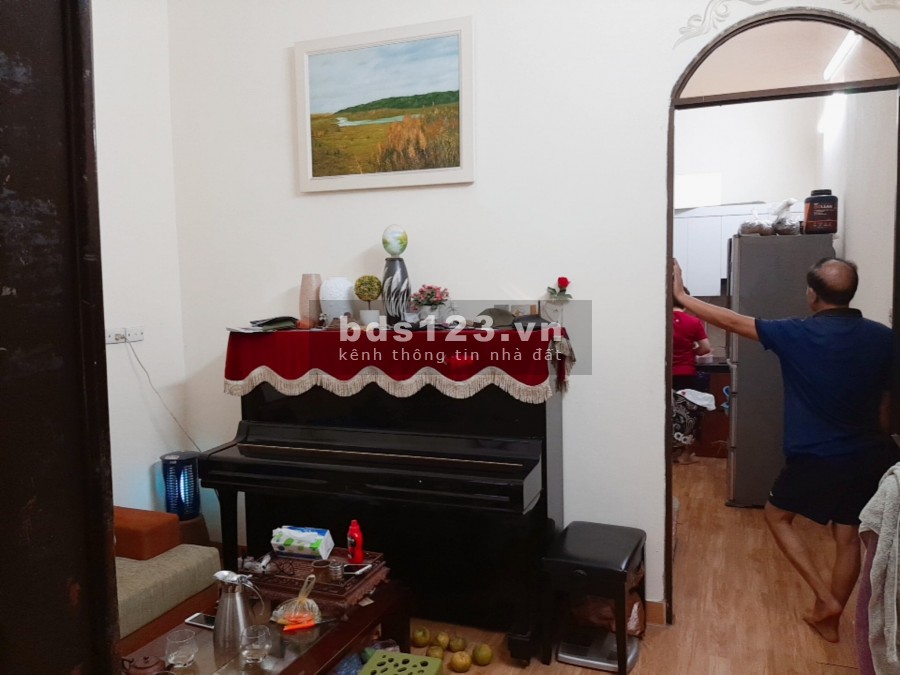 Bán nhà Trần Khát Chân, hàng xóm phố Huế, sổ riêng nở hâu, 37m 4 tầng 2.8 tỷ