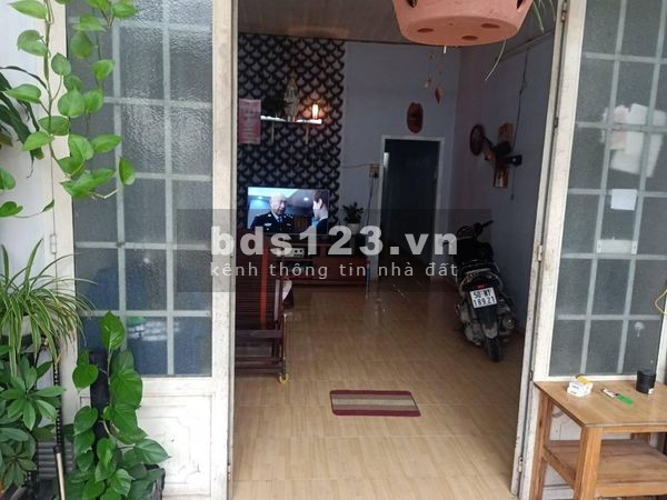 Bán nhà mặt tiền đường hẻm Tại Xuân Thới Đông Hóc Môn, dt 70m2 giá chỉ 3 tỷ