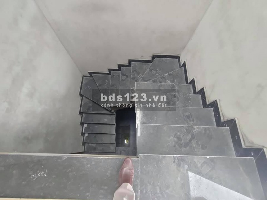 Bán 4 nhà 4 tầng HIẾM - ĐẸP ở luôn, tha hồ chọn, Ngô Gia Tự, hơn 3 tỷ