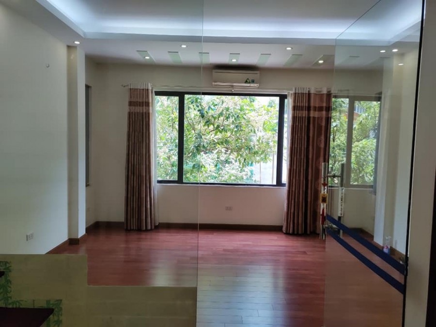 Bán nhà phố Láng Đống Đa gần ĐH Ngân Hàng Thủy Lợi Công Đoàn 50m 5T siêu đẹp ở ngay 5 tỷ