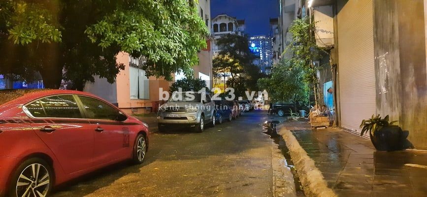 Siêu hiếm, nhà Láng Hạ 5 tầng, ô tô tránh, 38m giá bán 3.9 tỷ. LH 0982222462