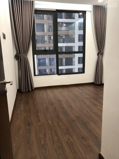 Tôi cần bán gấp CH 6th Element, 87.4m2, 2PN, 2WC, tầng 18 ban công hướng Nam view thành phố cực đẹp