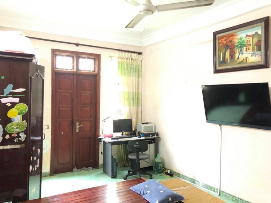 Bán nhà Khương Trung, Thanh Xuân, diện tích 57m2, 4T, nhà đẹp, giá 4,6 tỷ.
