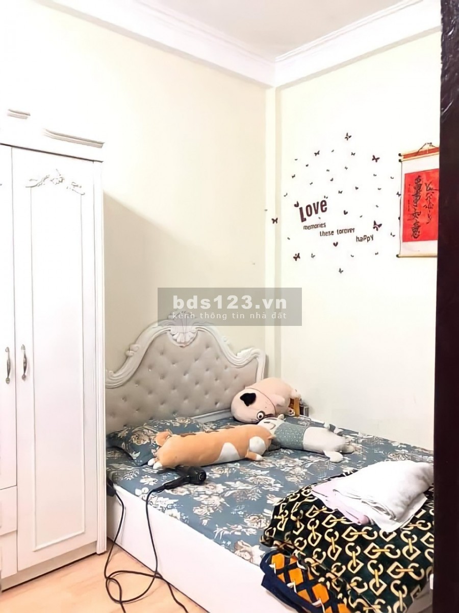 Bán nhà Mỹ Đình ngõ rộng ô tô đỗ cửa diện tích 37m2, 4 tầng, giá 4.25 tỷ