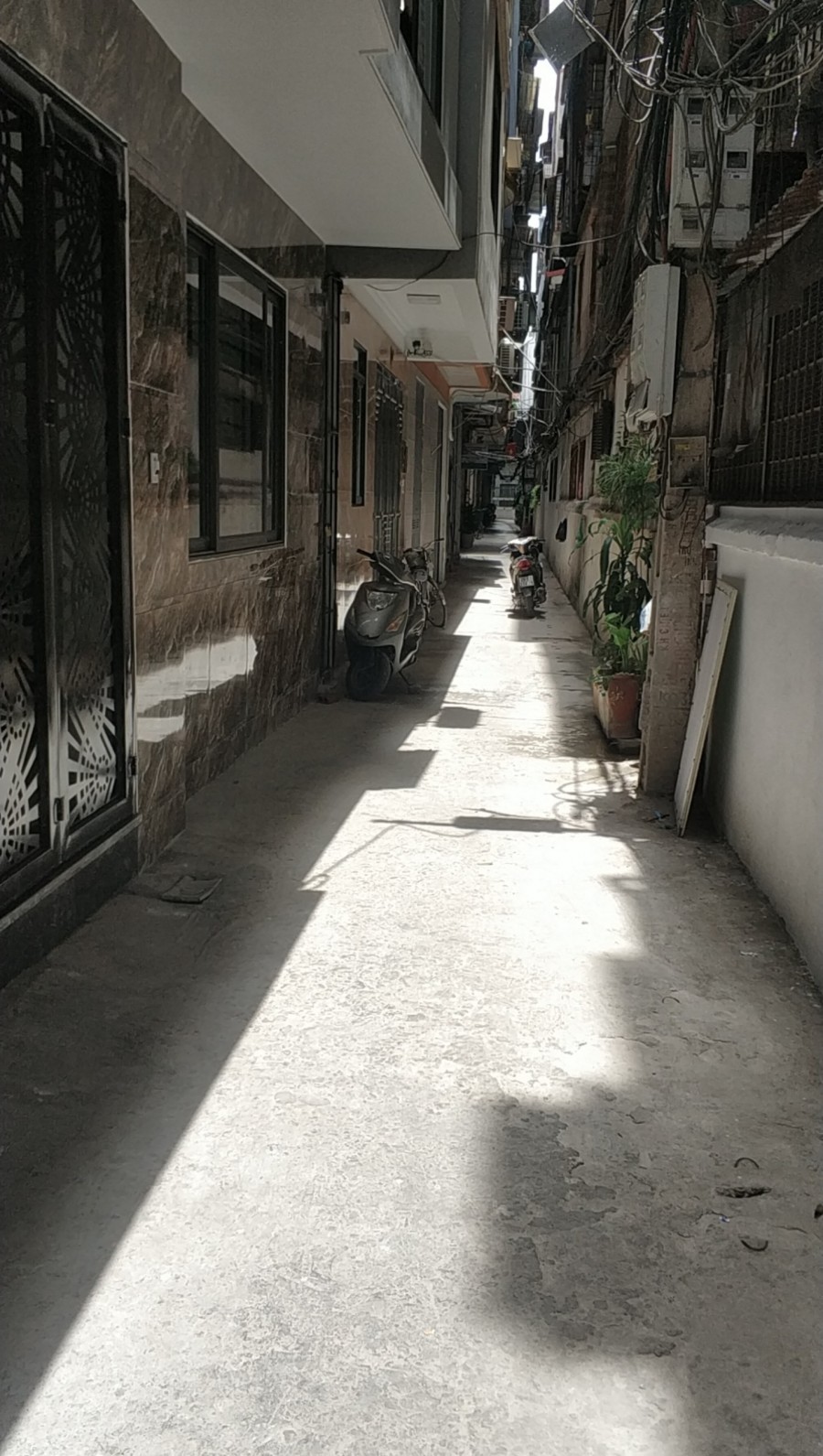 Phân Lô Khu VIP, Kinh Doanh Đỉnh, Nhà Đẹp 5PN, 48m2*5T, Bán Nhà Vũ Tông Phan, Hơn 5tỷ