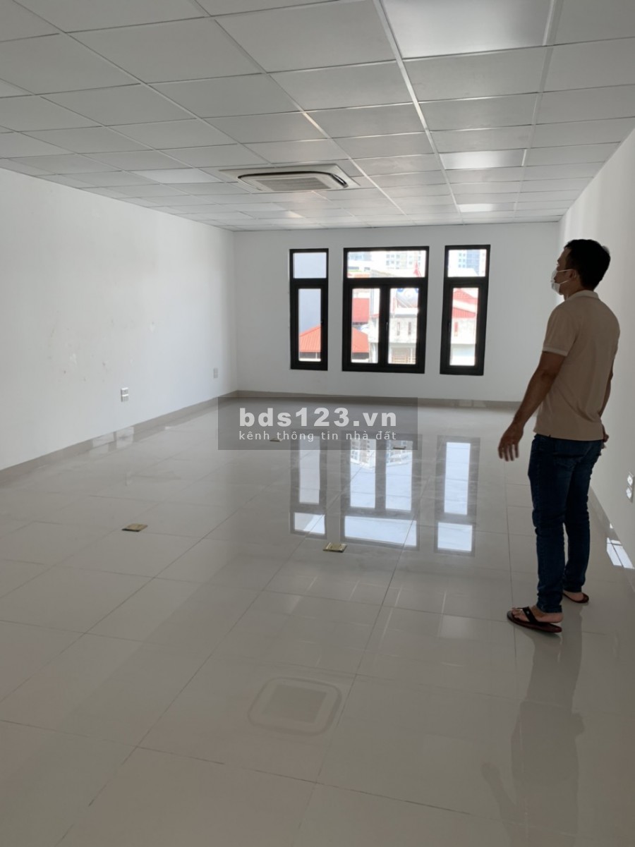 Cho thuê nhà nguyên căn phố Dịch Vọng, dtsd 50m2, 6 tầng, có thang máy, 38 triệu