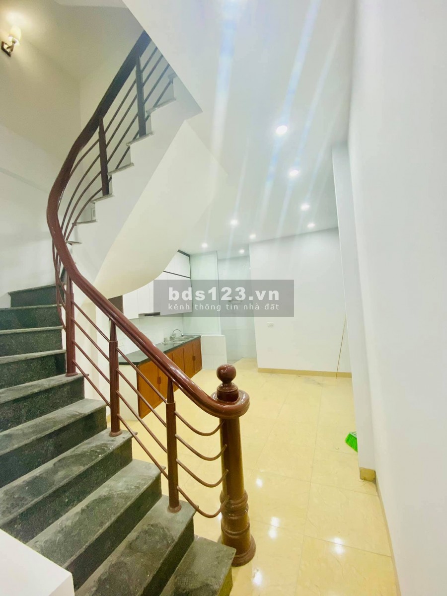 Bán nhà ngõ ba gác nhà đẹp 2 mặt thoáng tặng hết nội thất, 30m ra ô tô tránh