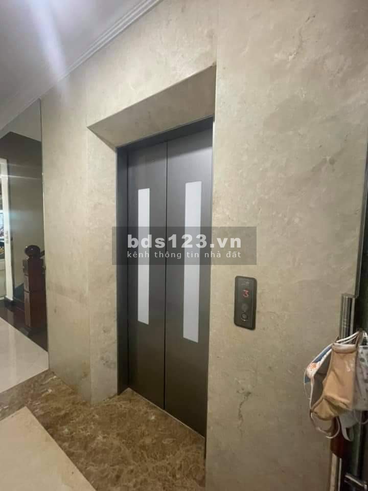 Bán nhà phố Lạc Long Quân, ô tô tránh, kinh doanh, vỉa hè 120m2, sổ đỏ chính chủ