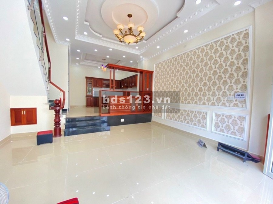 Hẻm xe hơi Vũ Huy Tấn Bình Thạnh, Ngang 8m, Đa công năng 1 trệt 2 lầu,2 PN.