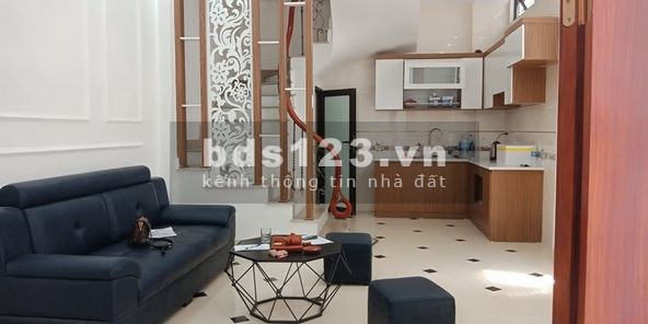 Bán gấp nhà Xã Đàn, dt 39m2, đúc kiên cố 5 tầng, giá 4.3 tỷ. Nhà mới, ở sướng