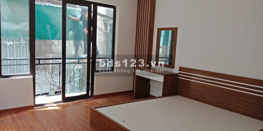 Bán gấp nhà Xã Đàn, dt 39m2, đúc kiên cố 5 tầng, giá 4.3 tỷ. Nhà mới, ở sướng