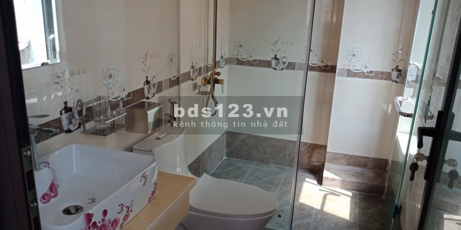 Bán gấp nhà Xã Đàn, dt 39m2, đúc kiên cố 5 tầng, giá 4.3 tỷ. Nhà mới, ở sướng
