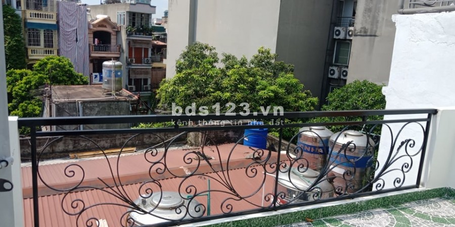 Bán gấp nhà Xã Đàn, dt 39m2, đúc kiên cố 5 tầng, giá 4.3 tỷ. Nhà mới, ở sướng