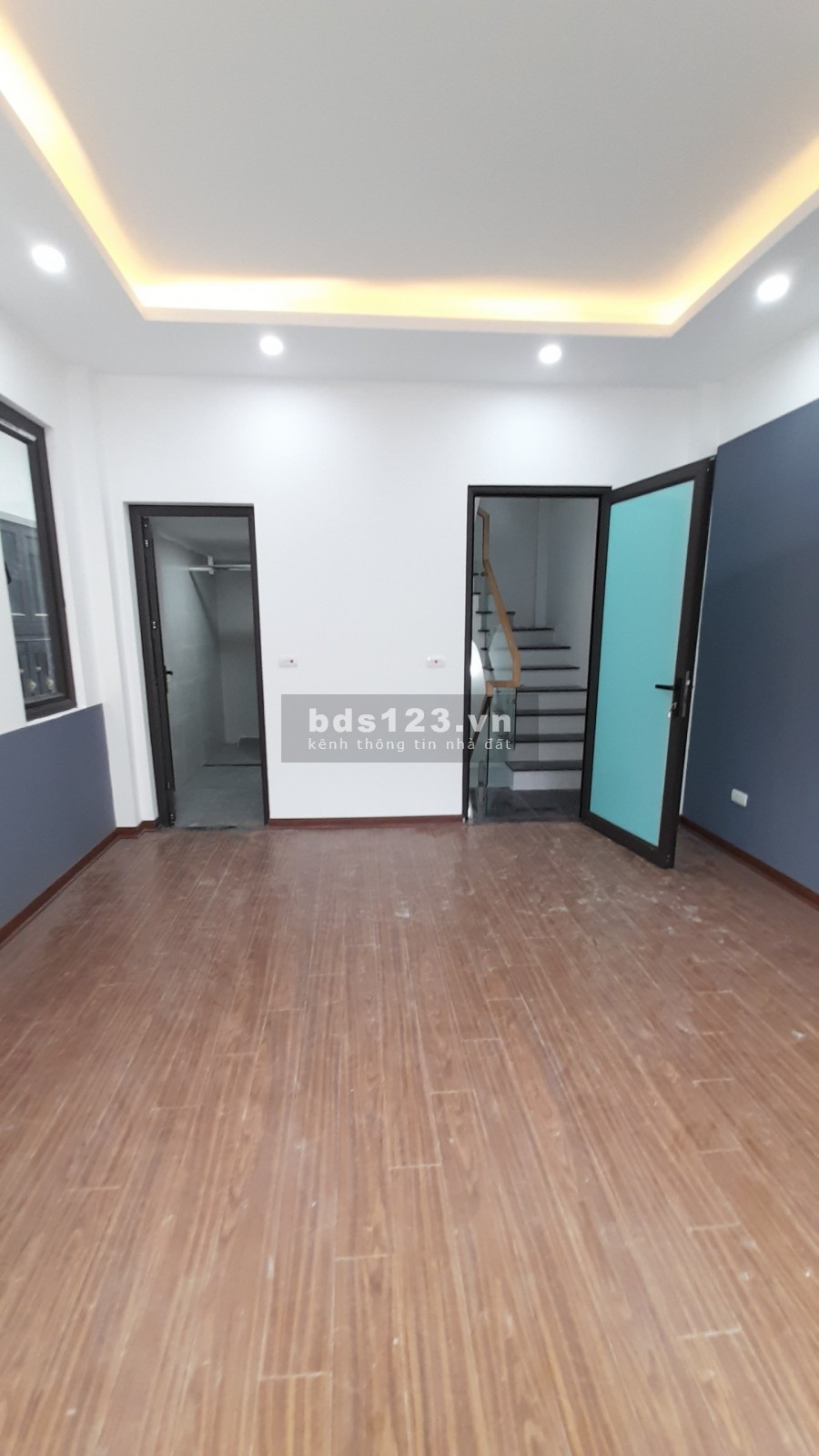 Bán căn nhà ngõ 193 Phú Diễn Bắc Từ Liêm, 50m ra tới chợ, trường học các cấp, ô tô đỗ gần