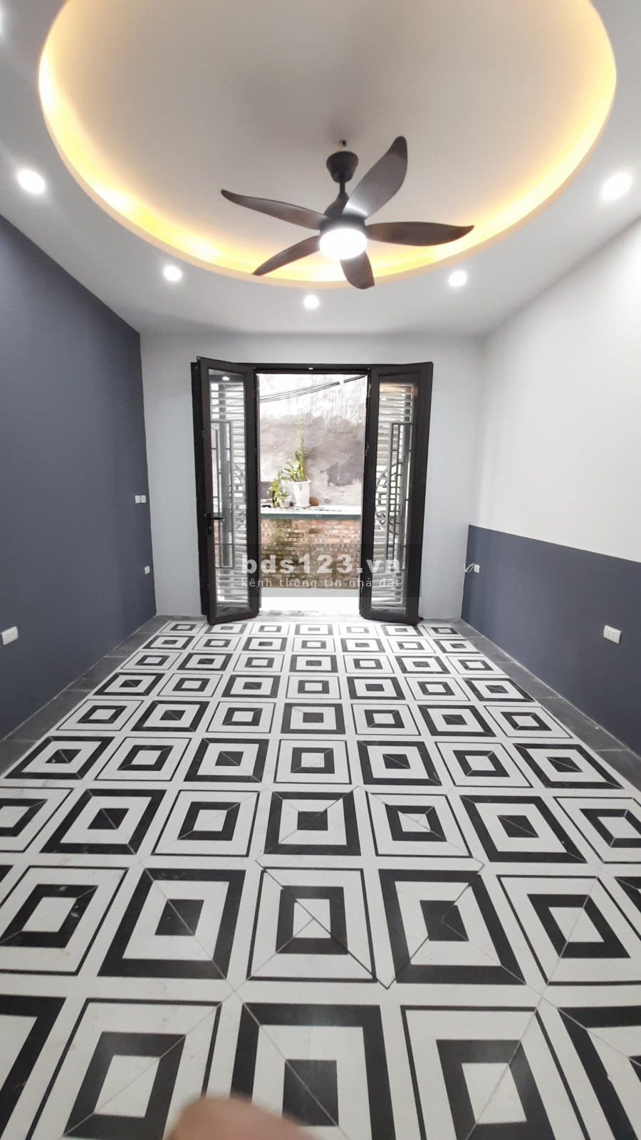 Bán căn nhà ngõ 193 Phú Diễn Bắc Từ Liêm, 50m ra tới chợ, trường học các cấp, ô tô đỗ gần