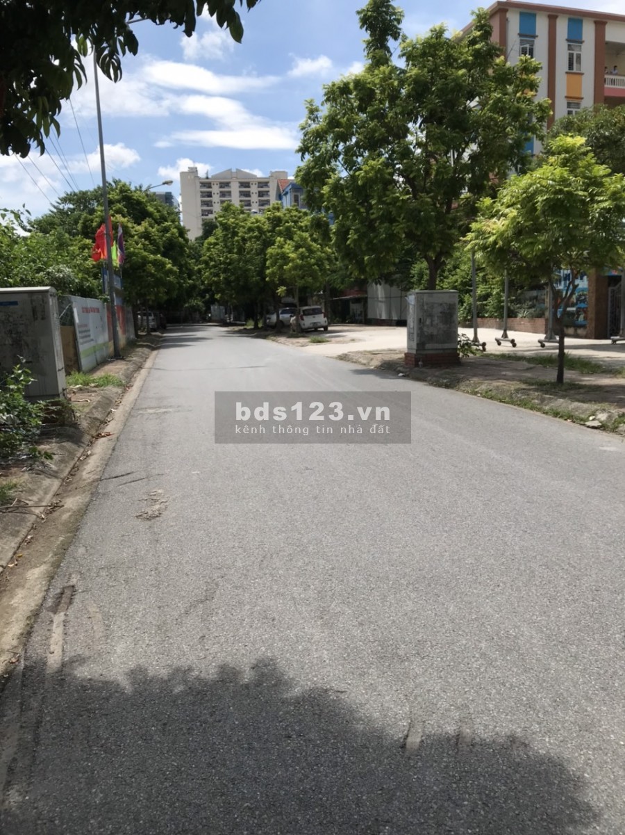 6*Bán nhà đất thổ cư Đa Sỹ, Kiến Hưng, Hà đông.Ô tô đỗ cổng, dt 71m2, giá 3.9 tỷ