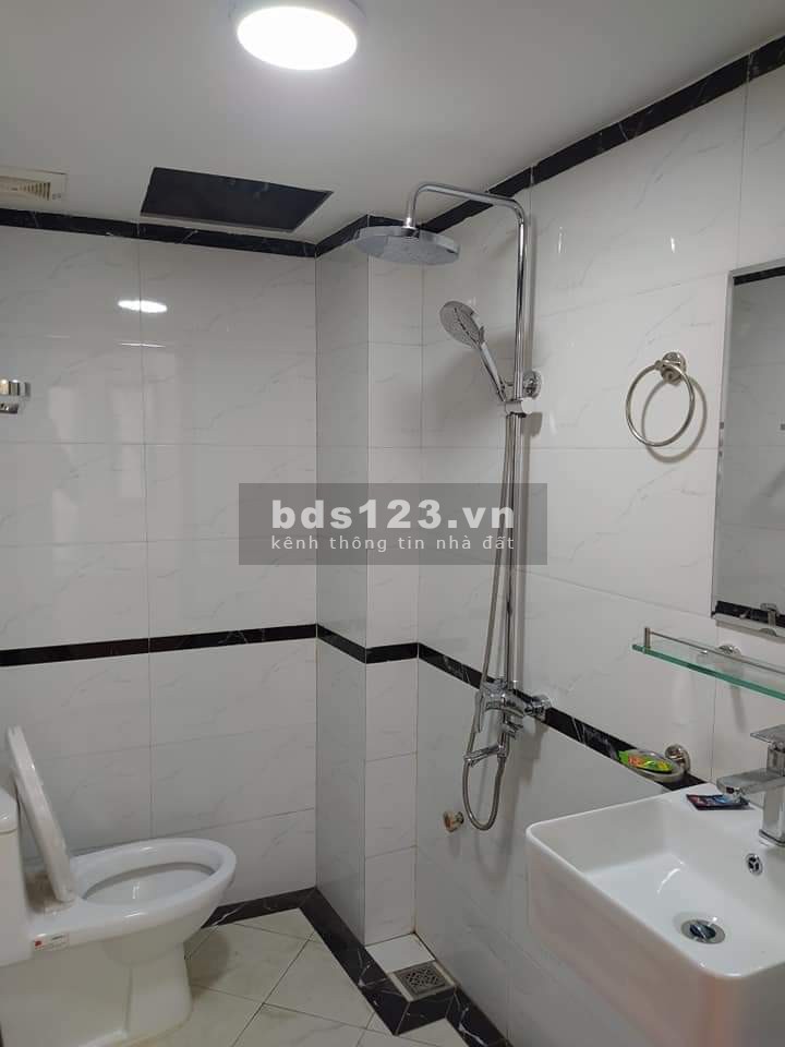 Bán nhà Mỹ Đình ngõ rộng ô tô đỗ cửa diện tích 37m2, 4 tầng, giá 4.25 tỷ