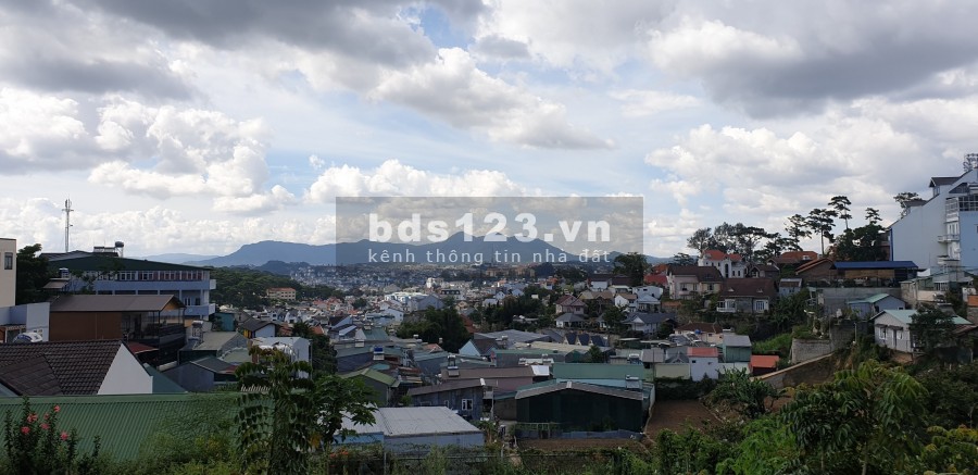 Lô đất sổ riêng đất xây dựng ngay hẻm 27 Lê Hồng Phong, Đà Lạt với dt 100m2, đường ô tô vào tận đất
