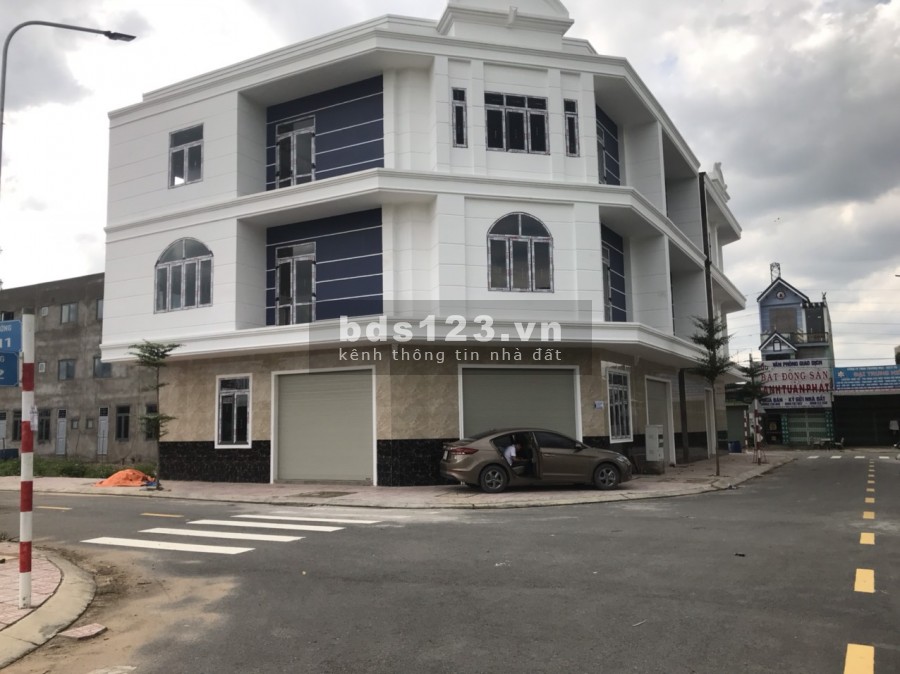 Do tình hình dịch kéo dài cần tiền gấp nên thanh lý bán lỗ lại lô đất đối diện chợ Phú Phong 1,3 tỷ