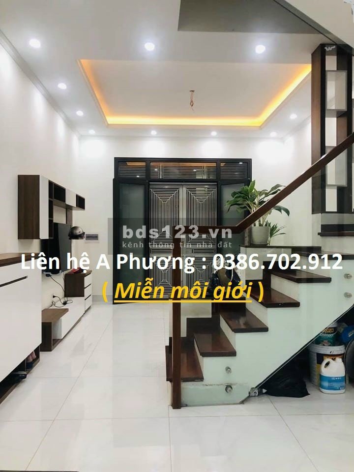 Bán nhà mới, ở luôn, ngõ oto Thanh Bình diện tích 35m2, 5 tầng giá chỉ 3 tỷ.