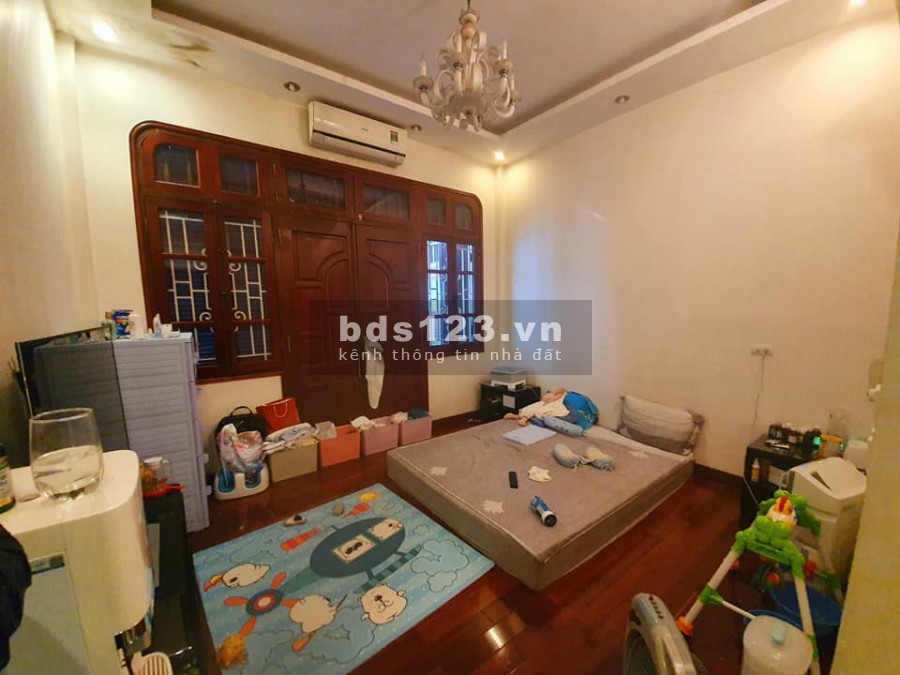 Bán nhà Tây Hồ, Nội thất sang trọng, Nở hậu, diện tích sư dụng 38m2, giá 4 tỷ