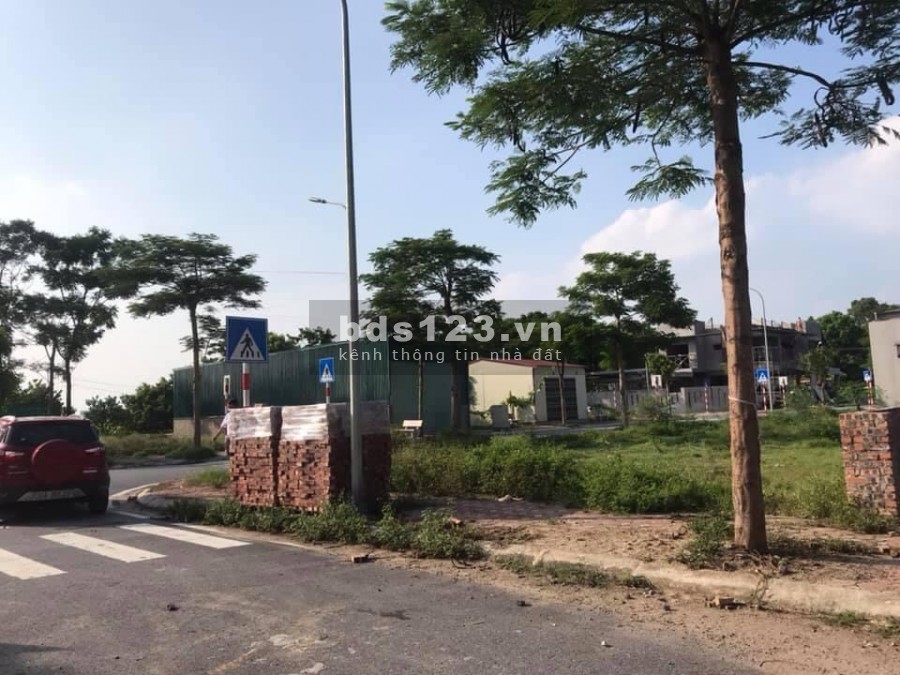 Khu đất đấu giá đầu tư sinh lời, phân lô bàn cờ trung tâm Quang Minh, gần chợ