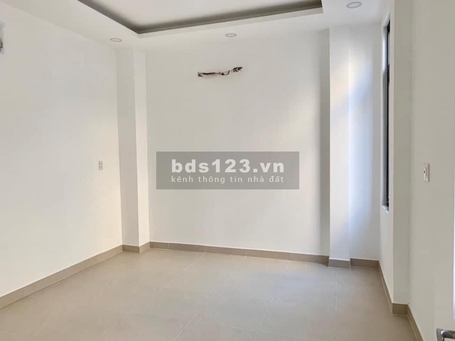 Bán gấp nhà Trung tâm Bình Thạnh, 4 tầng bê tông cốt thép, giá bán 3.85 tỷ
