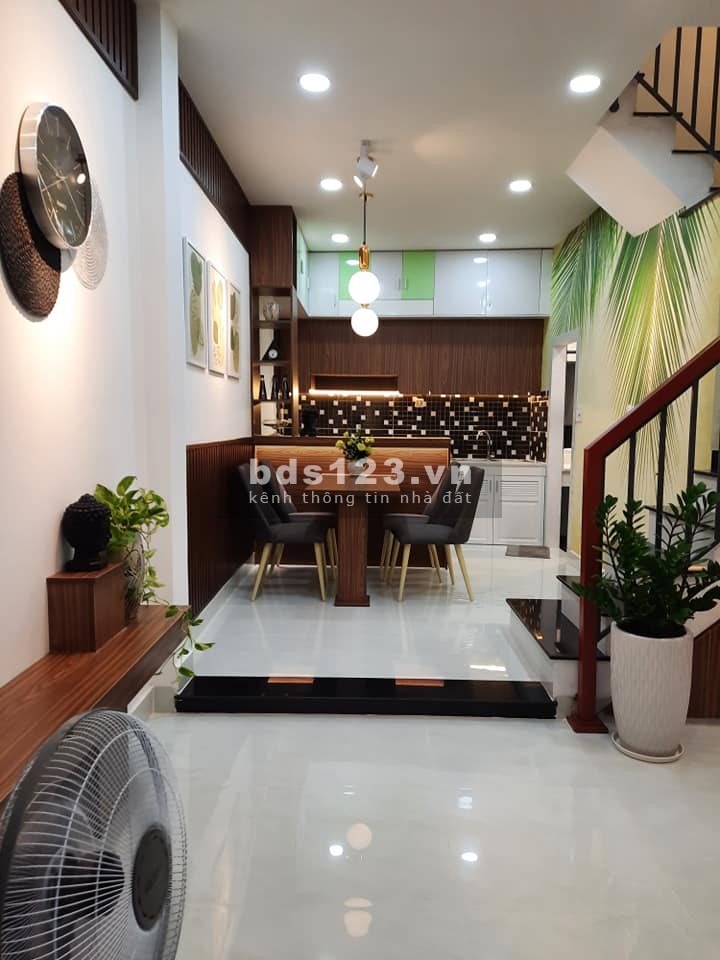 Bán nhà nguyên căn mới tới ở luôn đường Lê Đức Thọ, diện tích 40m2, giá 3.5 tỷ