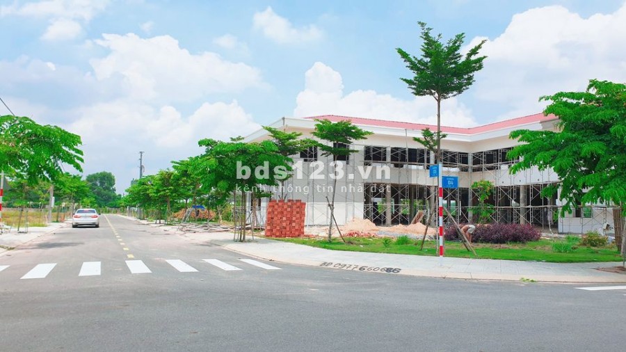 680 triệu/100m2 nằm cách TTHC Bàu Bàng đúng 1km cần ra gấp.Lh:0818040497.