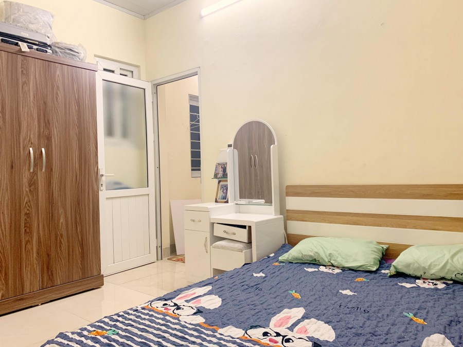 Bán nhà giá chỉ 1.65 tỷ có ngay nhà 5 tầng, dt 26m2, Quận Hoàn Kiếm, 5 tầng đúc