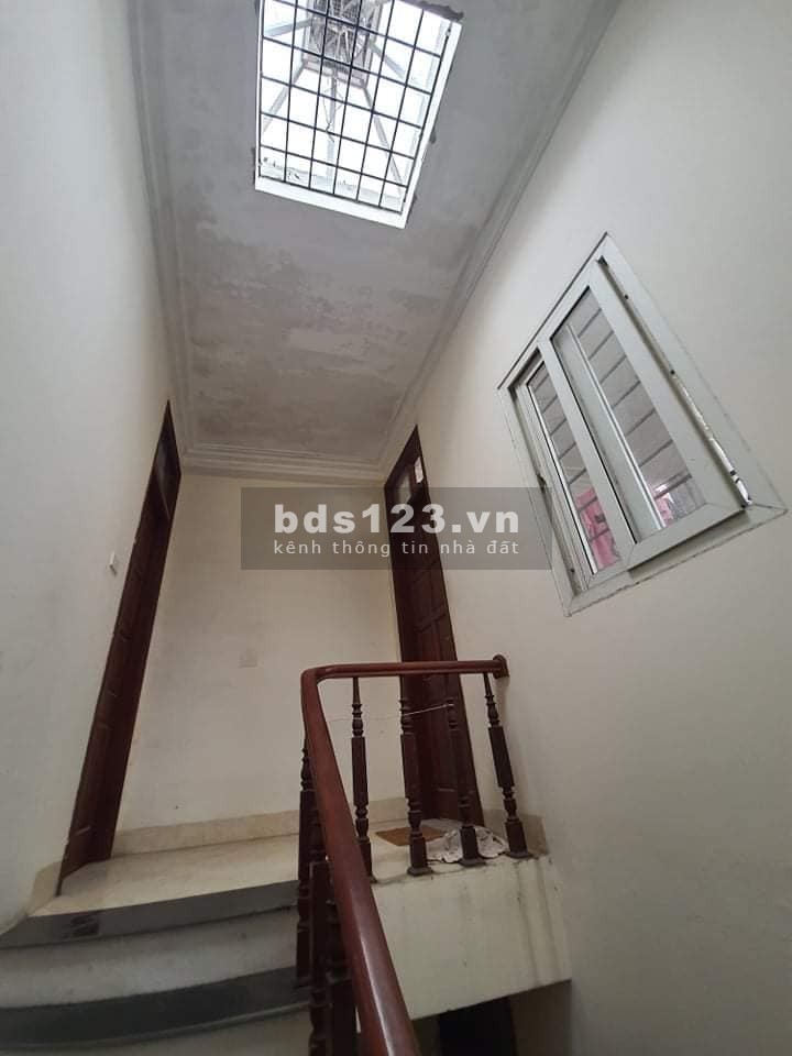 Bán nhà lô góc Kim Giang. Thanh Trì gần hồ điều hoà, diện tích 45m2, giá 4.25 tỷ