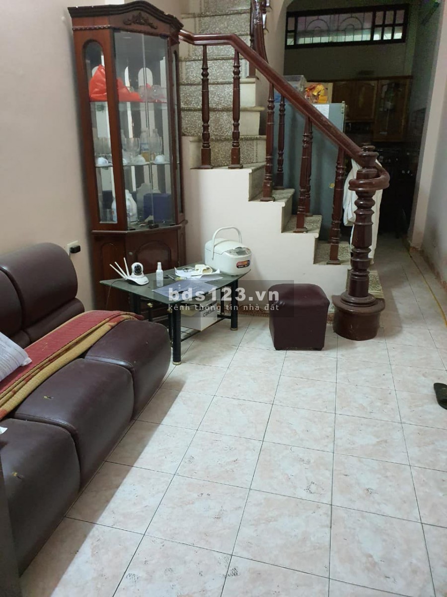 Bán nhà hiếm ngõ Chùa Hà, Cầu Giấy, dt 30m2, 4 tầng, mt 3m, giá 3.2 tỷ, liên hệ 0975513371