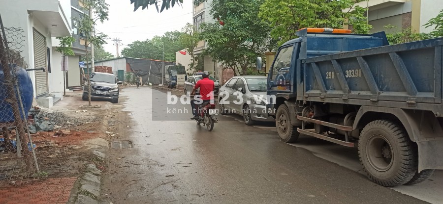 Bán Đất Tây Mỗ, Nam Từ Liêm dt 37m2 gần đường lớn cần bán giá mềm, thế đất đẹp