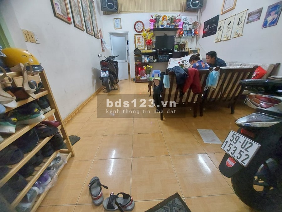 Nhà rộng, gần mặt tiền đường Tân Sơn Nhì - Trường Chinh. 4,6 tỷ