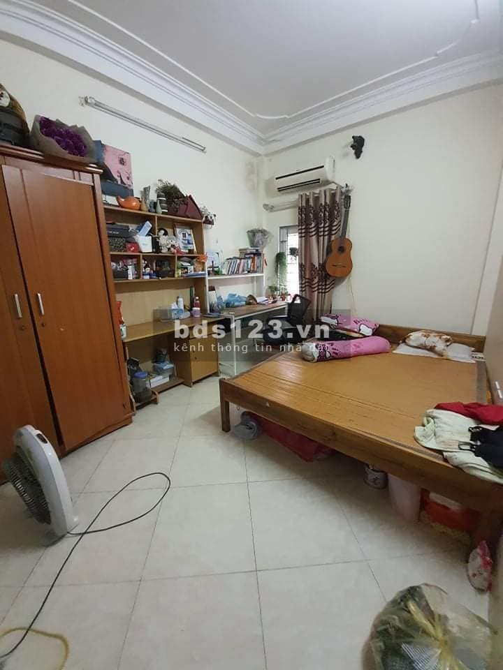 Bán nhà lô góc Kim Giang. Thanh Trì gần hồ điều hoà, diện tích 45m2, giá 4.25 tỷ